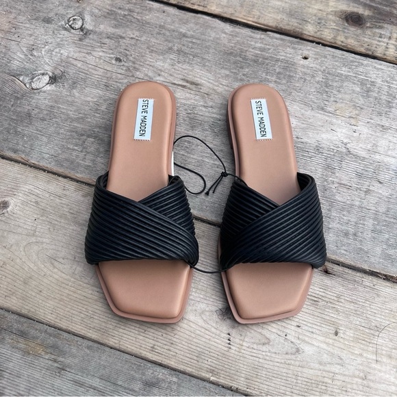 ***NWT***Steve Madden Black Women's Slide Sandals - Picture 2 of 4